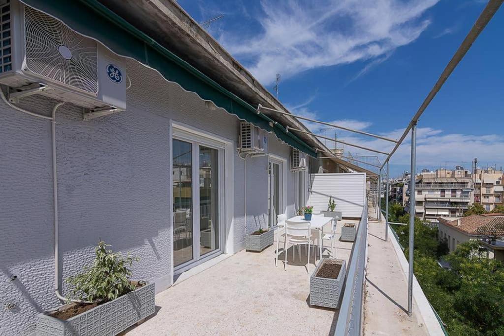 Sunlit 2Br Oasis In Metaxourghio 3Min From Metro Daire Atina Dış mekan fotoğraf